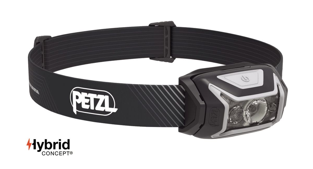 petzl-actik-core-latarka-czolowa-E065AA00